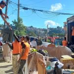 DESALOJOS: Urbe reanuda práctica debajo del puente Francisco del Rosario Sánchez (de la 17); inconformidad de afectados no se hace esperar por recursos insuficientes que reciben no alcanzan para otra vivienda