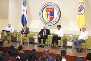 LIBERTAD DE EXPRESIÓN: Periodistas y abogados analizan en PUCMM el proyecto de ley de libertad de expresión