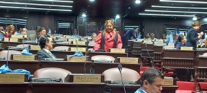SISTEMA EDUCATIVO: Diputados de oposición deploran miles estudiantes no inicien este lunes año escolar por falta de aulas
