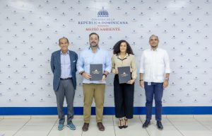 COSTERO MARINO: Medio Ambiente acuerda recuperación, conservación y gestión sostenible de hábitats estratégicos en  regiones Este y Norte de RD