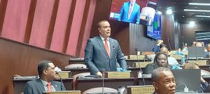 DEUDA PÚBLICA: Ronda los US$72, 776.3 a abril del presente año; es ya el 60.2% del Producto Interno Bruto de RD, según diputado Alcibíades Tavárez de SPM
