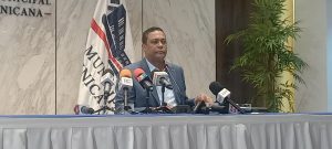 MUNICIPALIDAD: Víctor D´Aza y director de Presupuesto definen mecanismos de inversión RD$4,000 millones dispone PE para gobiernos locales