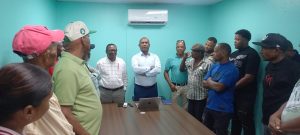!AMENEZA! Campesinos de Azua acuden a Instituto Nacional de Recursos Hidráulicos (INDRHI) por canalización y drenaje río Jura; crecidas arrasó con producción agrícola