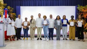 !CUANTO DINERO! Gobierno entrega RD$1,500 millones en préstamos a microempresarios afectados por tormenta Melissa