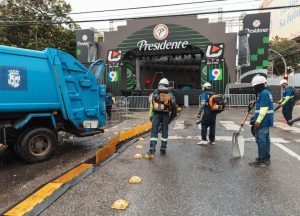 LIMPIEZA: Alcaldía del Distrito Nacional limpia vías donde se realizaron grandes celebraciones de Año Nuevo