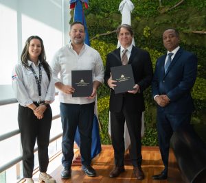 TURISMO SOSTENIBLE: Medio Ambiente y Costasur Dominicana acuerdan manejo de operaciones de turismo sostenible en el Monumento Natural Isla Catalina 