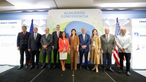 MOTOR DEL DESARROLLO: Vicepresidenta Raquel Peña y embajadora Leah Campos coinciden en la visión de Santiago como motor del desarrollo nacional