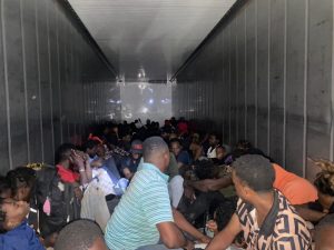 DEPORTACIONES DE HAITIANOS: Dirección General de Migración registra 5,068 detenciones y 4,417 deportaciones en operativos a nivel nacional en esta semana