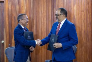 Mayor transparencia: Contraloría inaugura Unidad de Auditoría Interna en el Ministerio de Justicia