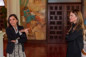 DIPLOMACIA: Embajadora Leah Campos y Carolina Mejía tratan temas de interés para RD y EE. UU.