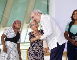 SUPÉRATE: Presidente Abinader escucha a 6,000 familias y reafirma su apoyo a Supérate, que impacta a más de 1.4 millones de hogares en la República Dominicana