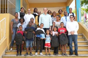 AFECTADOS POR INUNDACIONES: INABIE entrega útiles escolares a estudiantes afectados por lluvias en diferentes lugares de RD