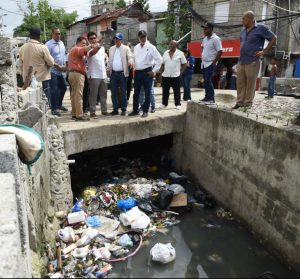 SANEAMIENTO DE CAÑADAS: Fellito Suberví asegura CAASD pondrá fin a inundación cañada Juan Valdez en Los Ríos; pide a ciudadanos no afectar resultados con basura