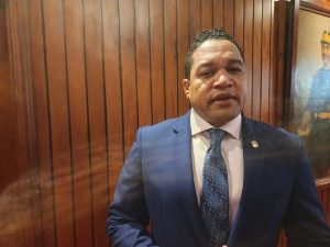¿Que pasaría en Pedernales si explotan tierras raras? El diputados por esa provincia, Rafael Pérez (Rafelín) tiene la respuesta