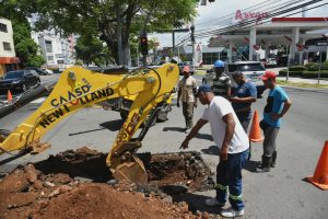 ¿SE PUEDE TOMAR AGUA DE ACUEDTO? Potabilidad en Santo Domingo es de 95.75% en primer cuatrimestre de este año, afirma Fellito Suberví
