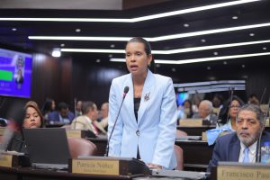 !CIGARRILLOS ELECTRÓNICOS! Diputada Patrixcia Núñez somete proyecto de Ley para controlar uso, comercialización e importación de dispositivos electrónicos en República Dominicana