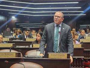 ¿POR QUÉ ENVÍAN DE NUEVO EL CÓDIGO DE TRABAJO A COMISIÓN? Fuerza del Pueblo propone modificar al menos 20 artículos del Código de Trabajo