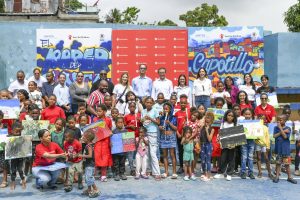 ¿QUE SE HACE EN VAPOTILLO PARA PROTEGER NIÑEZ? Directora Ejecutiva de ONU Turismo conoce impacto de los programas de Save the Children Dominicana en barrio del Distrito Nacional