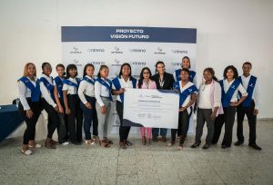 CAPACITAN EN BOCA C HICA: DP WORLD impulsa la formación de talento joven en municipio con graduación de 78, por lo que suman 7,000 mil en esa localidad