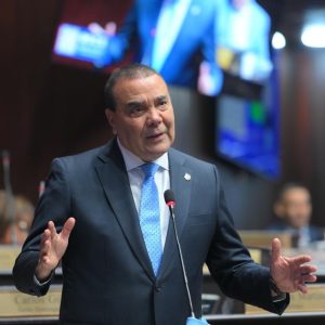 ¿QUE PODRÍA PROBOCAR EXCESO DE PRESTAMOS EN REPÚBLICA DOMINICANA?El diputado Alcibíades Tavárez respone con advertencia