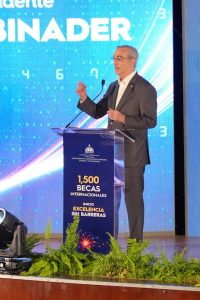 !BECA PARA EL DESARROLLO! presidente Abinader exhortó a beneficiados a asumir becas con responsabilidad y convertirse en embajadores de dominicanidad en centros académicos donde cursarán sus estudios