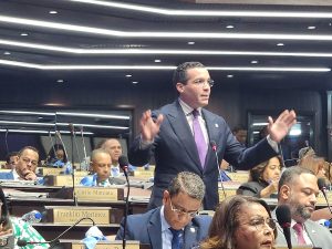 !SERVICIOS ENERGÉTICO! Diputados PLD someten resolución llama administradores Empresas Distribuidoras de Electricidad responder por US$2000 millones en préstamos